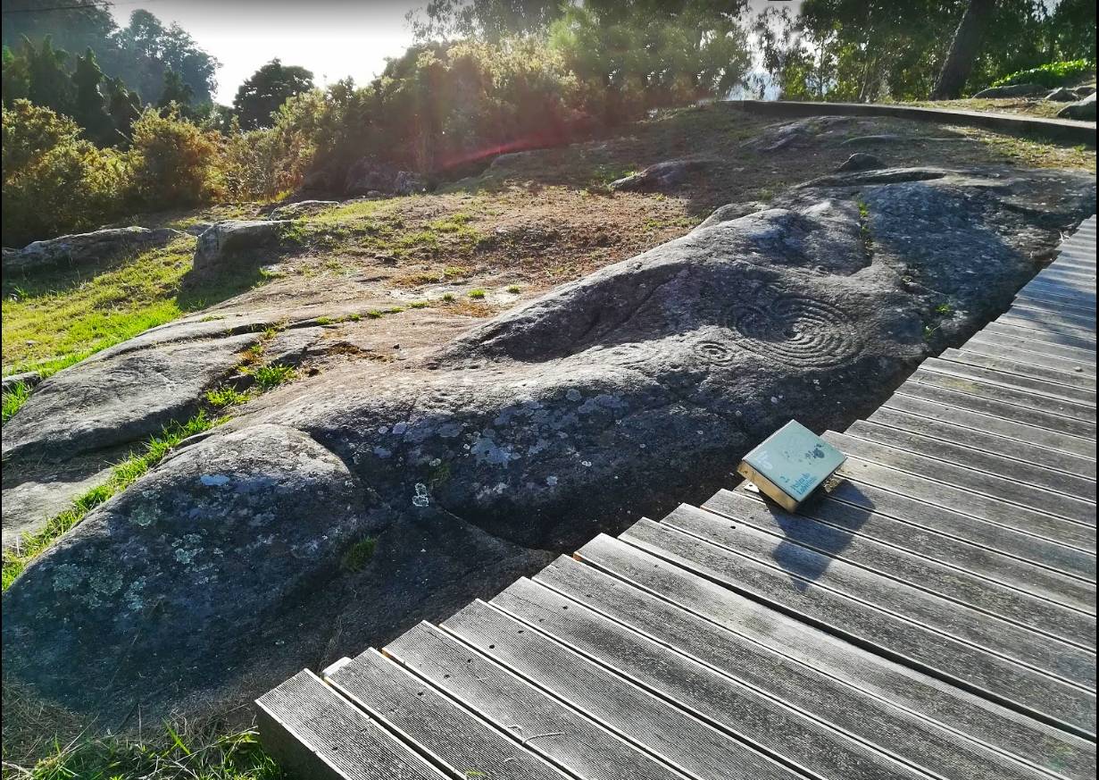 Labirintos e petroglifos de Mogor