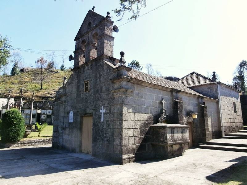 Calvario e Iglesia de Castro de Barbudo
