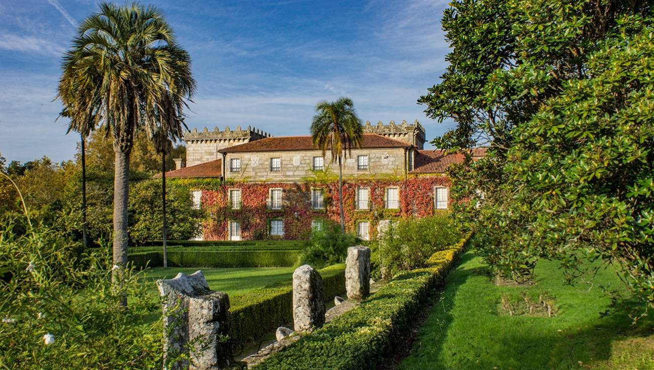Pazo e xardíns Quiñones de León (museo municipal)
