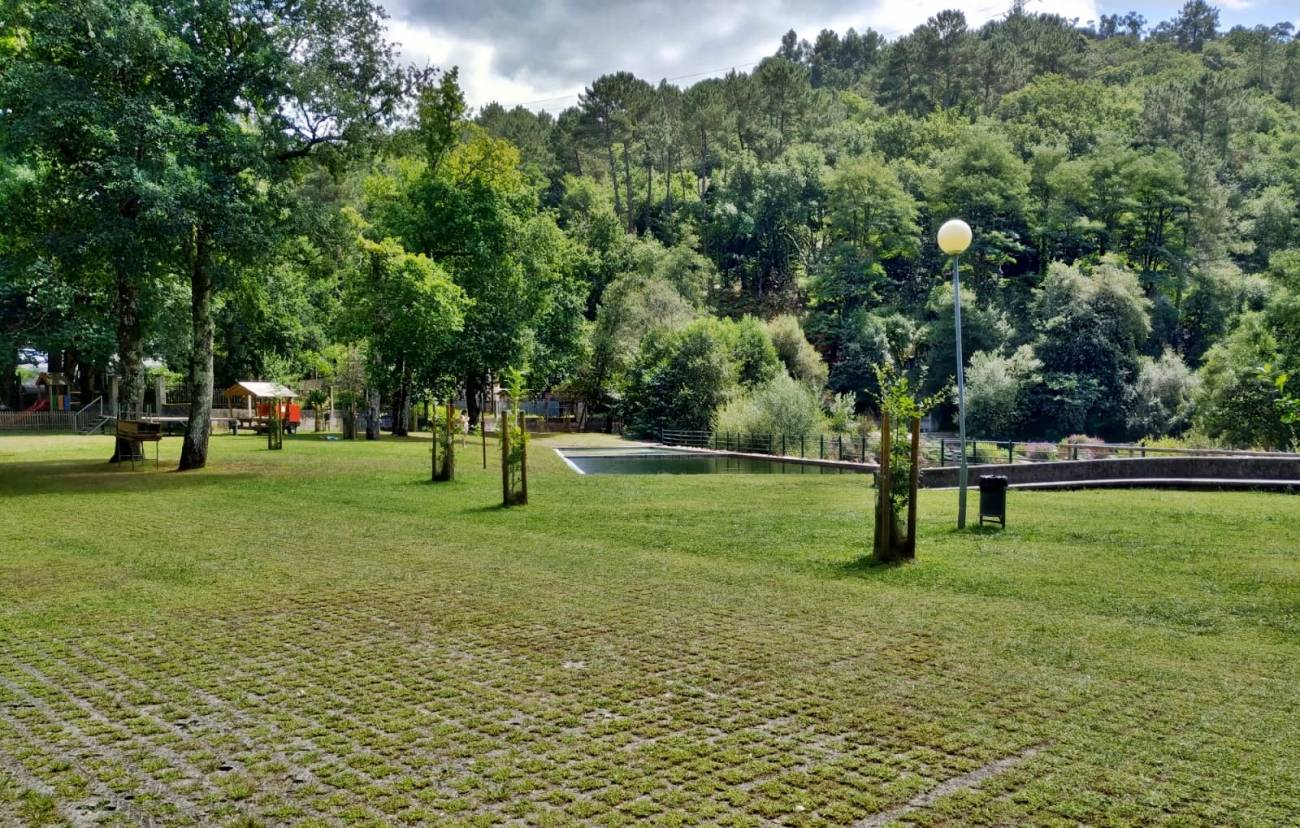 Praia fluvial de A Carixa