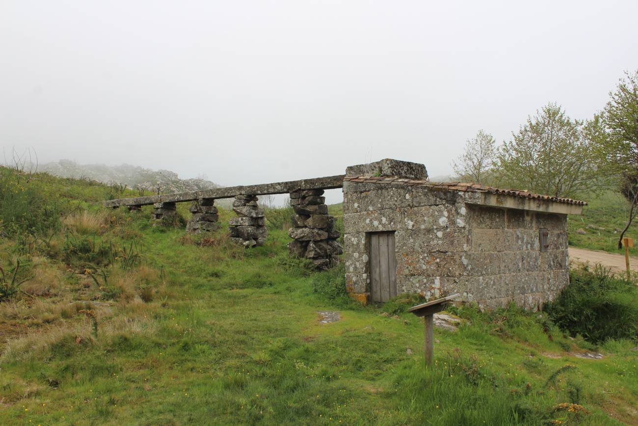 Castro de Chandebrito o monte das cruces