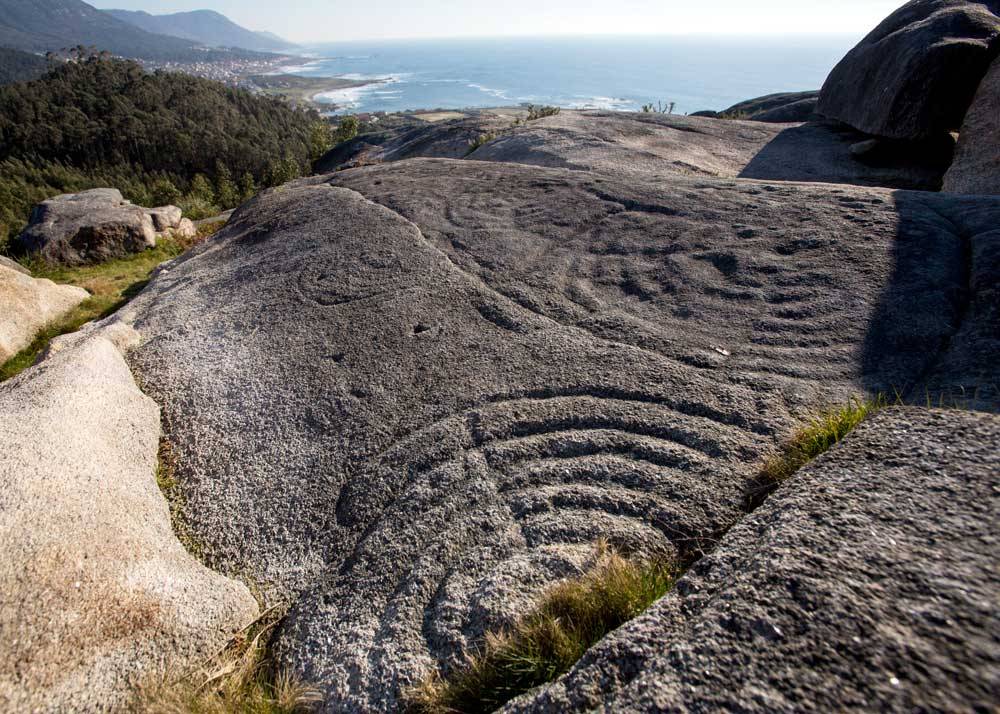 Castro y área arqueológica de A Cabeciña