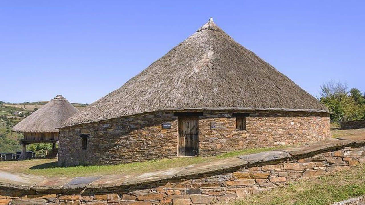 Conjunto etnográfico de San Román de Cervantes